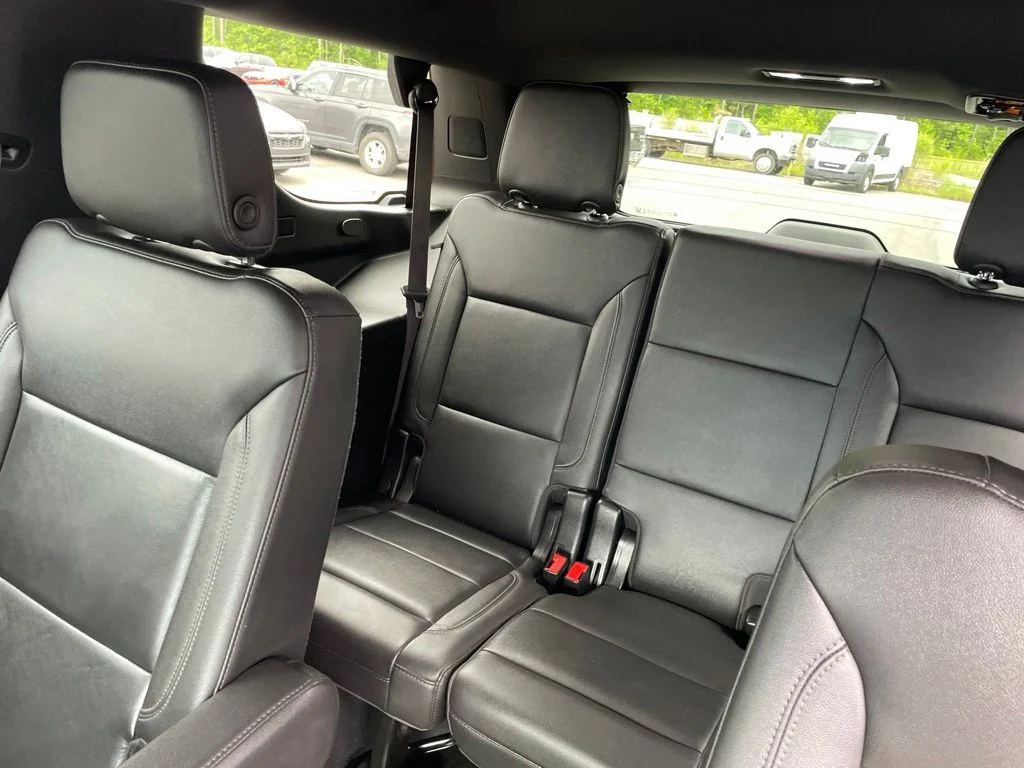 Used 2021 Gray Chevrolet Z71 image 11