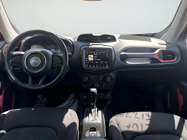 Used 2022 Red Jeep Latitude image 20