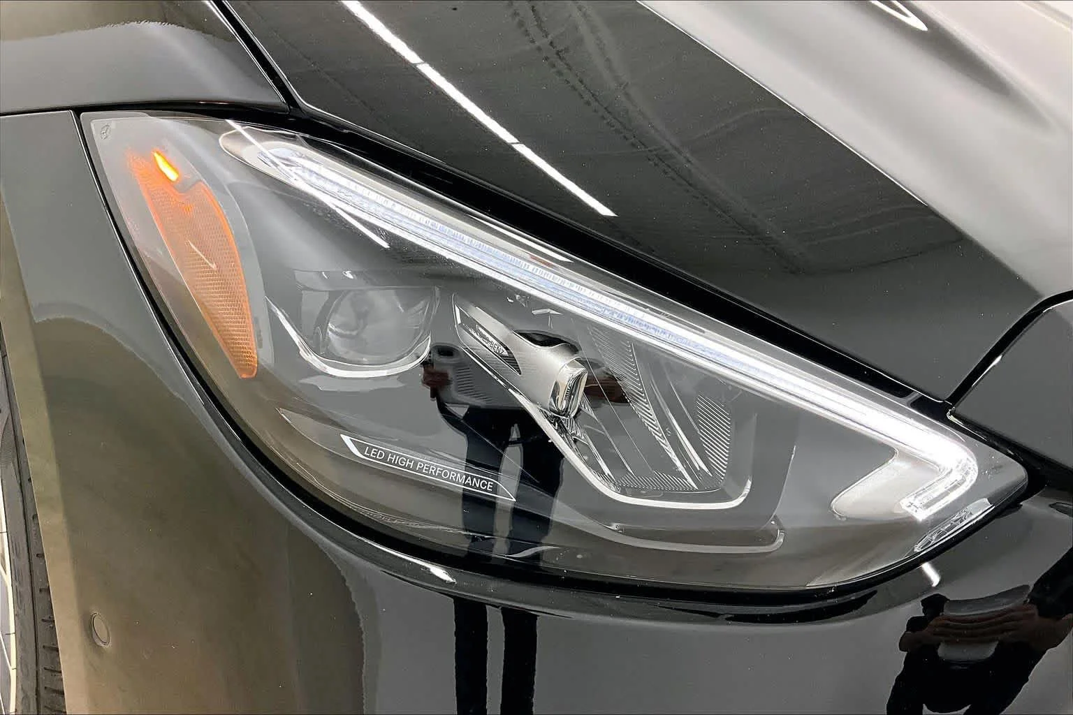 New 2026 040/Black Mercedes-Benz C 300 image 13