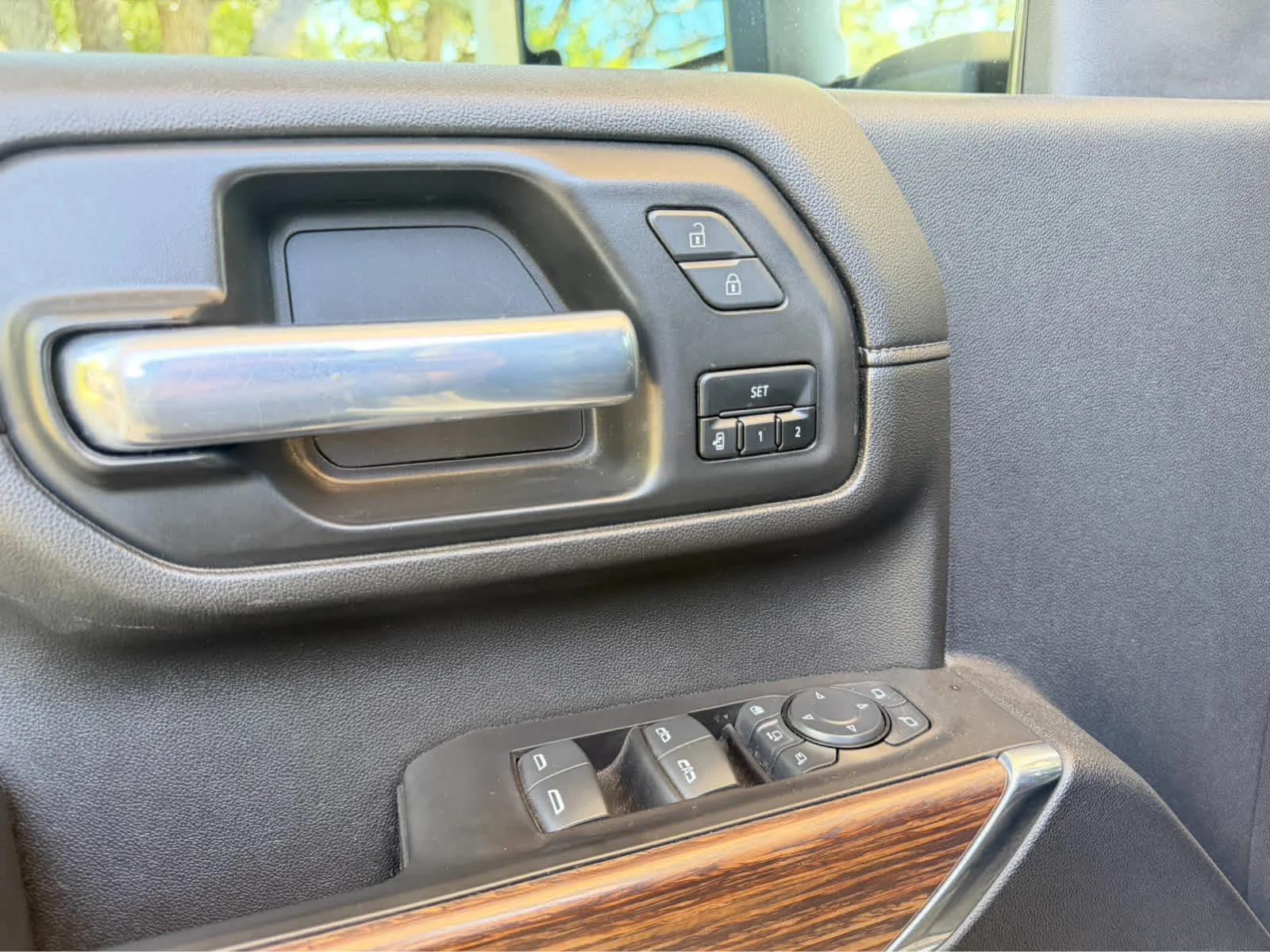Used 2021 Silver Ice Metallic Chevrolet High Country image 22
