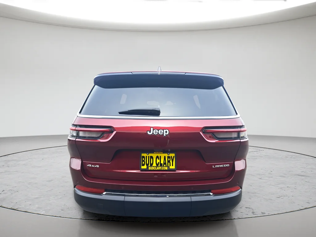New 2026 Velvet Red Pearl-Coat Exterior Paint Jeep Laredo image 4