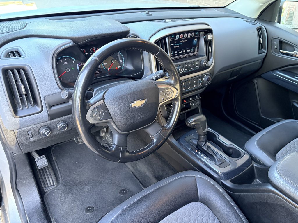 Used 2018 SILVER Chevrolet 4WD Z71 image 11