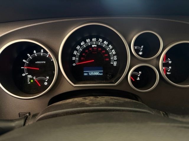 Used 2016 Black Toyota Platinum image 16