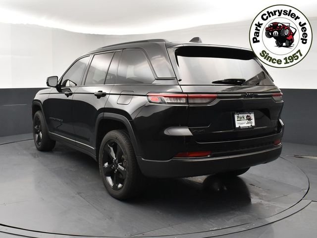Used 2023 Black Jeep Altitude X image 4