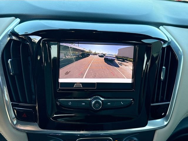 Used 2022 White Chevrolet LS image 13