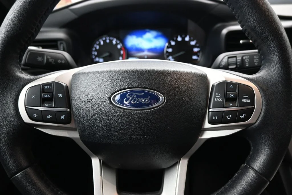 Used 2024 Green Ford XLT image 8
