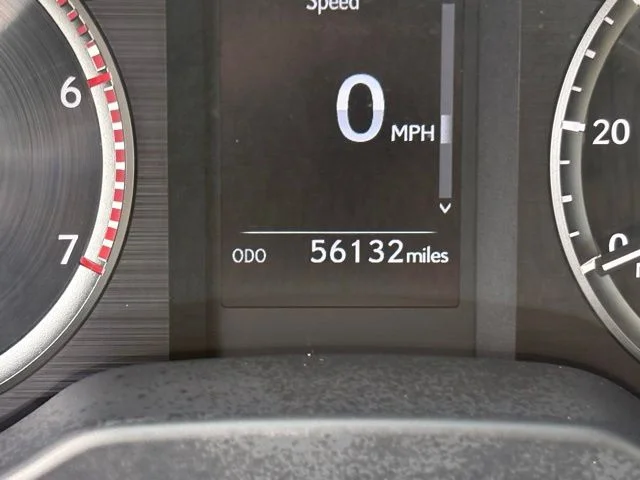 Used 2023 White Lexus 460 image 4