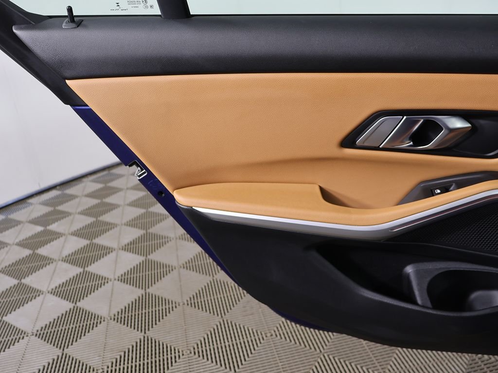 2023 BMW 3 Series 330i - Photo 25