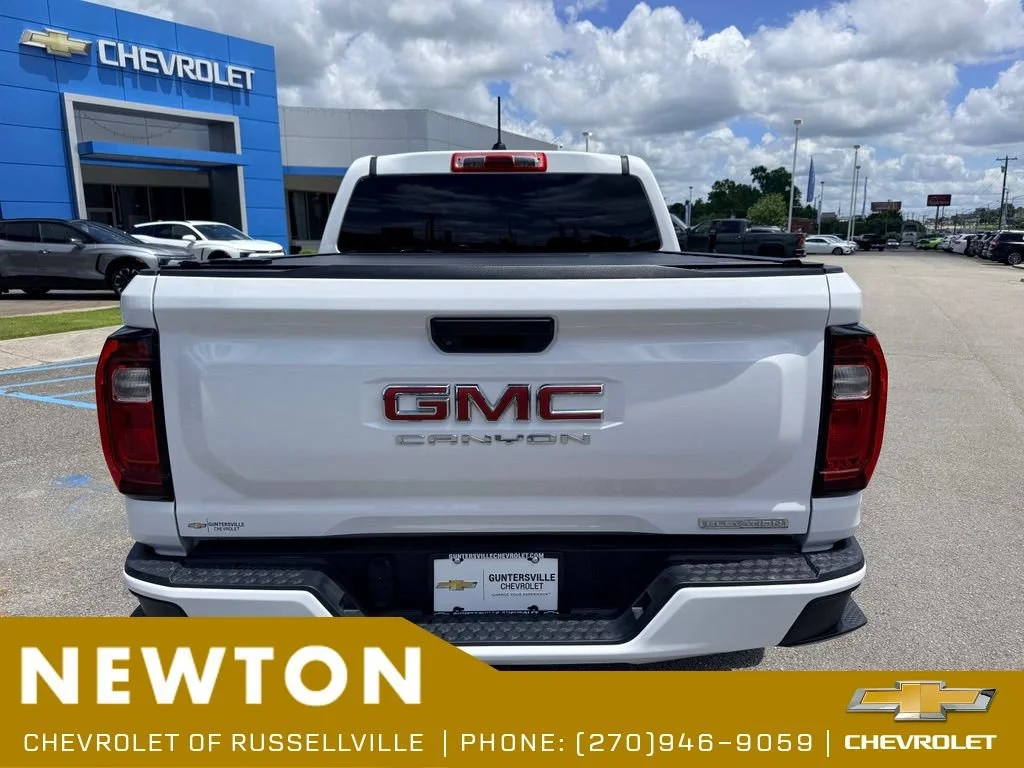 Used 2024 Summit White GMC Elevation image 5