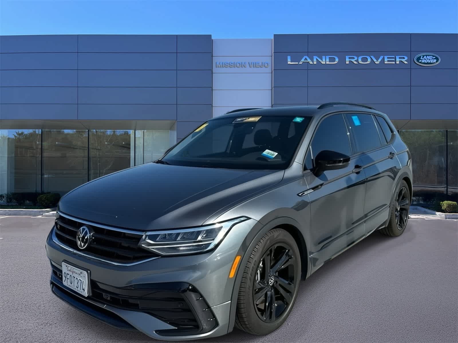 2023 Volkswagen Tiguan SE R-LINE BLACK