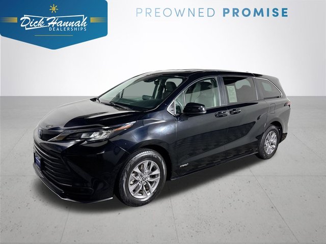 2021 Toyota Sienna LE