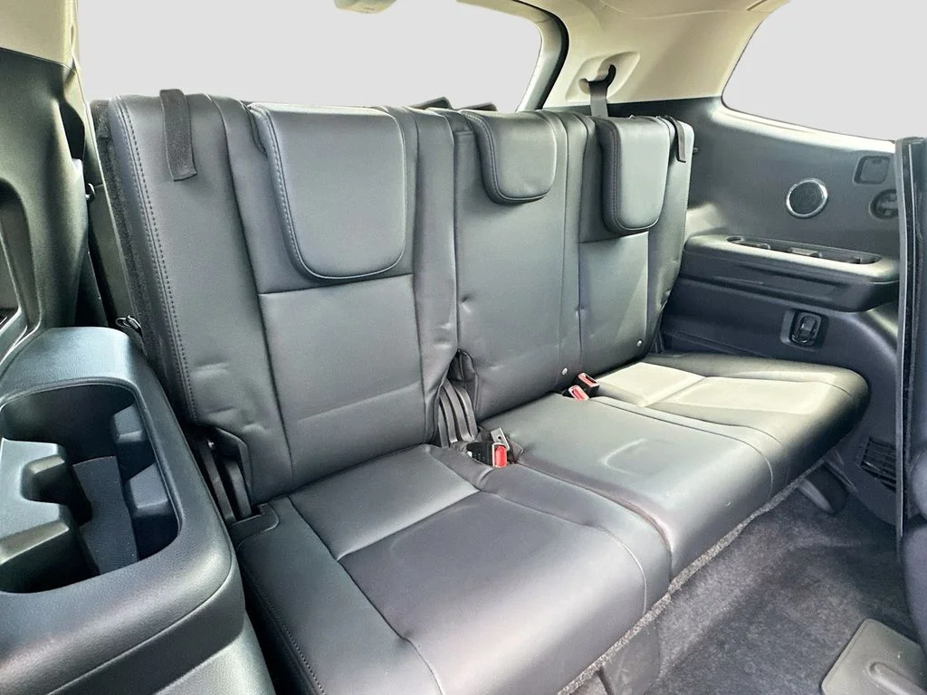 Used 2025 Black Subaru Onyx Edition Touring image 35