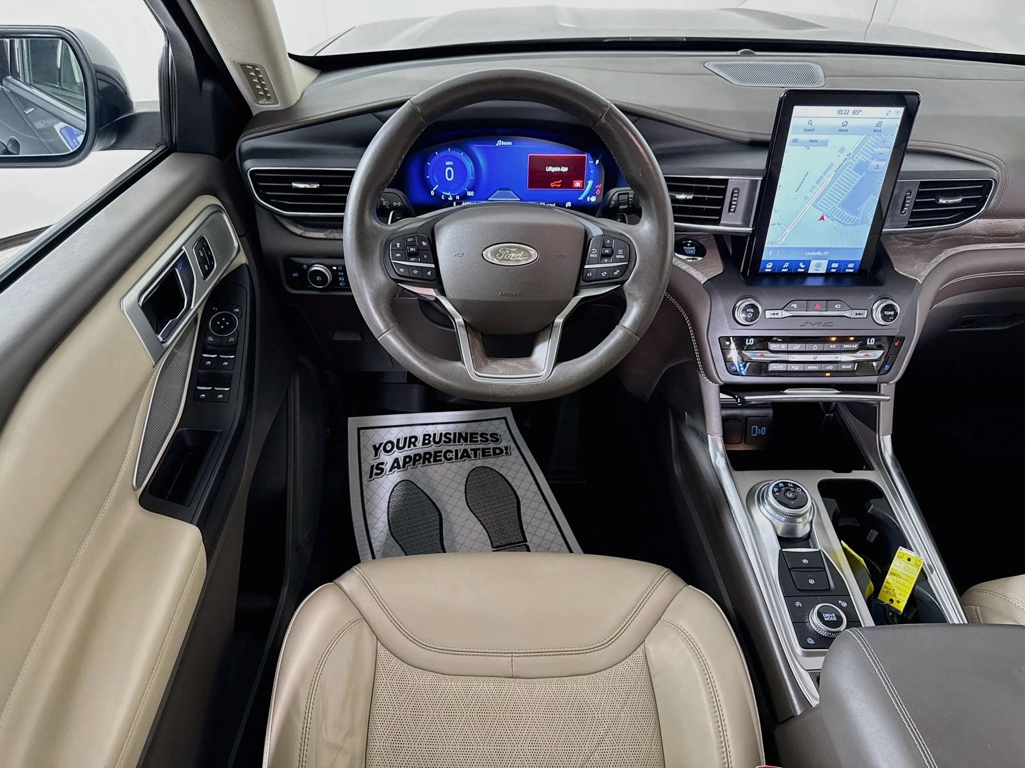Used 2020 Magnetic Metallic Ford Platinum image 24