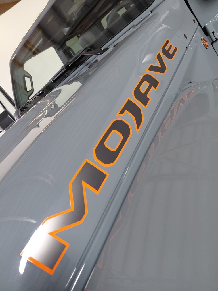 New 2026 Anvil Clear-Coat Exterior Paint Jeep Mojave X image 27