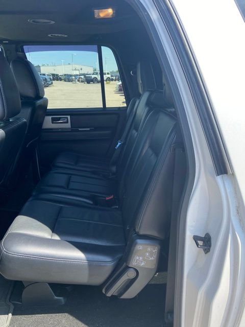 Used 2017 White Platinum Clearcoat Metallic Ford XLT image 4