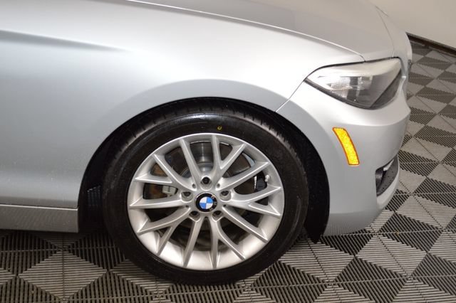 Used 2016 Silver BMW xDrive image 14