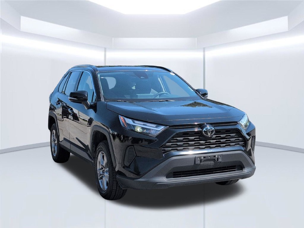 Used 2025 Black Toyota XLE image 8