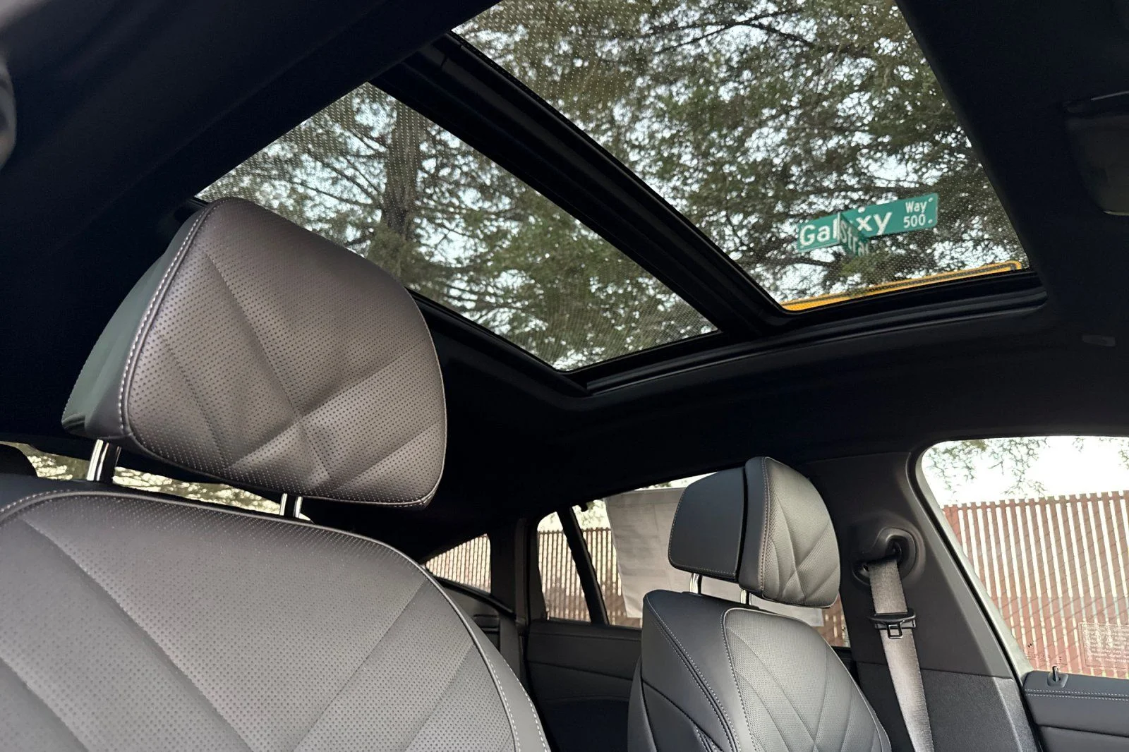 New 2026 Brooklyn Grey Metallic BMW M60i image 14