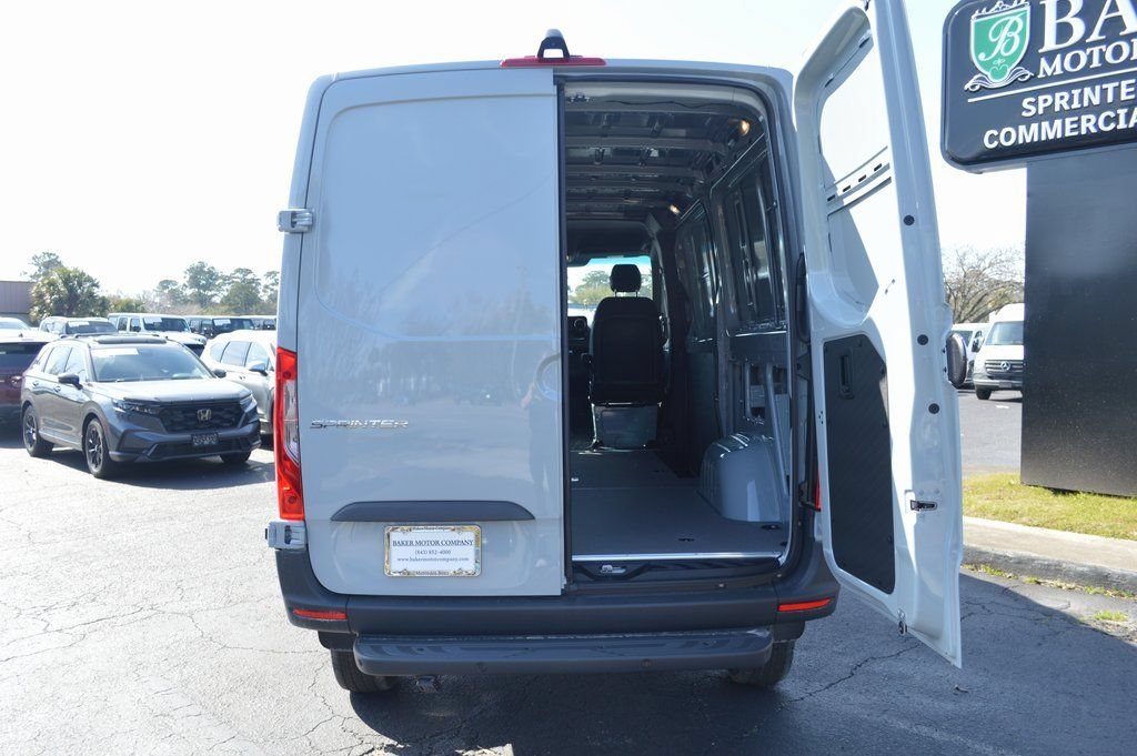 New 2026 Silver+Gray Mercedes-Benz Cargo 144 WB image 73
