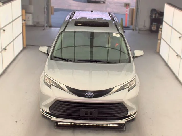 Used 2023 Silver Toyota XLE image 3