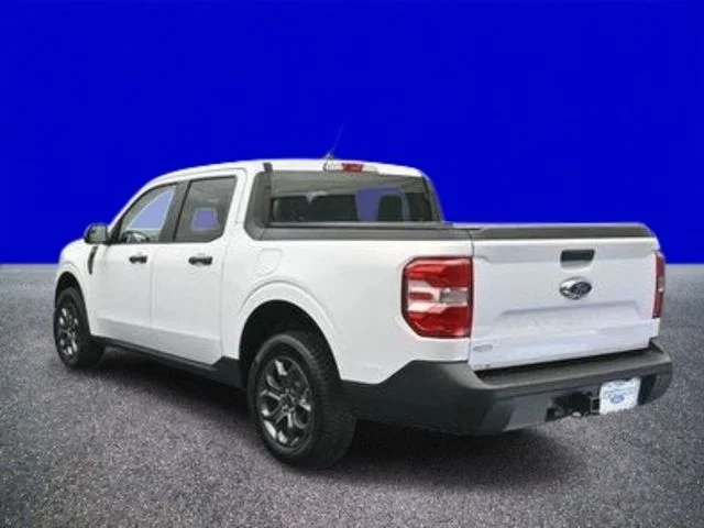 Used 2024 Oxford White Ford XLT image 5