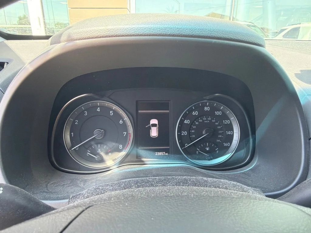 Used 2023 Red Hyundai SEL image 6