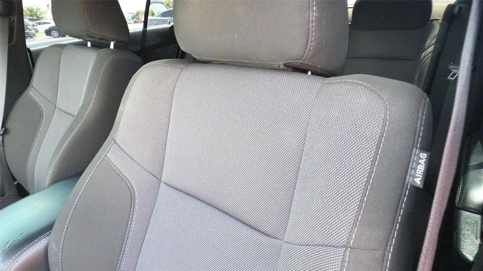 Used 2022 Granite Pearlcoat Dodge SXT image 25