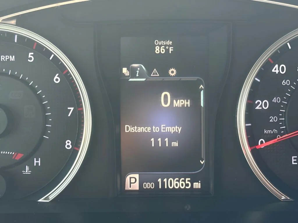 Used 2015 Gray Toyota SE image 12