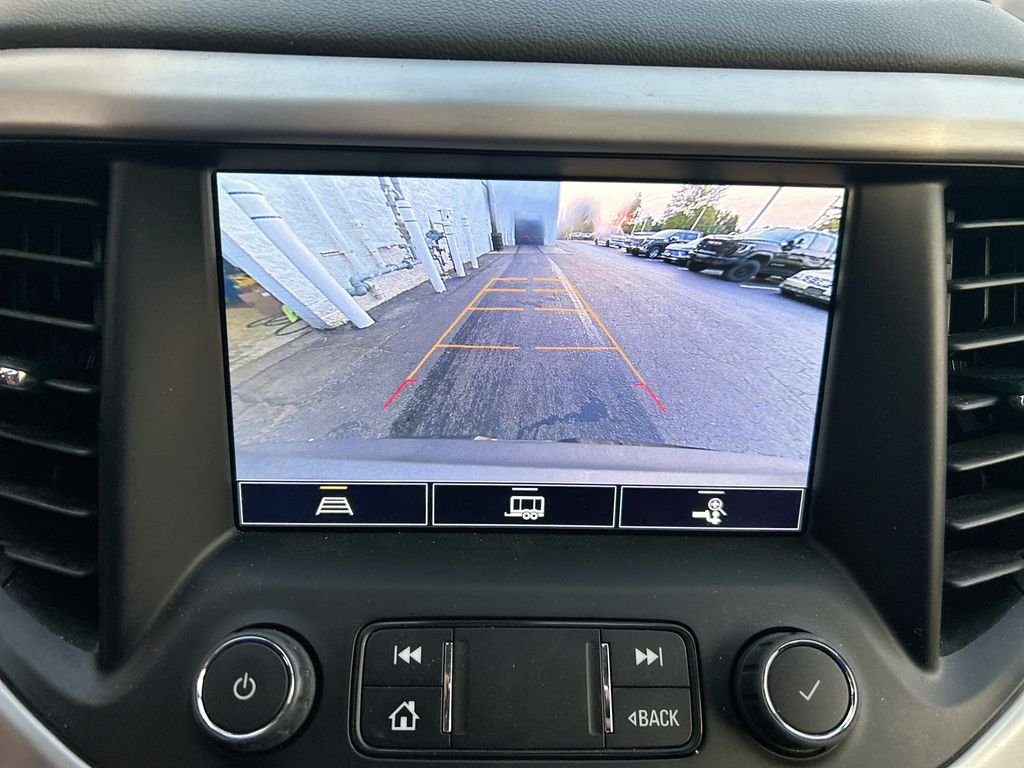 Used 2023 Silver GMC SLT image 20