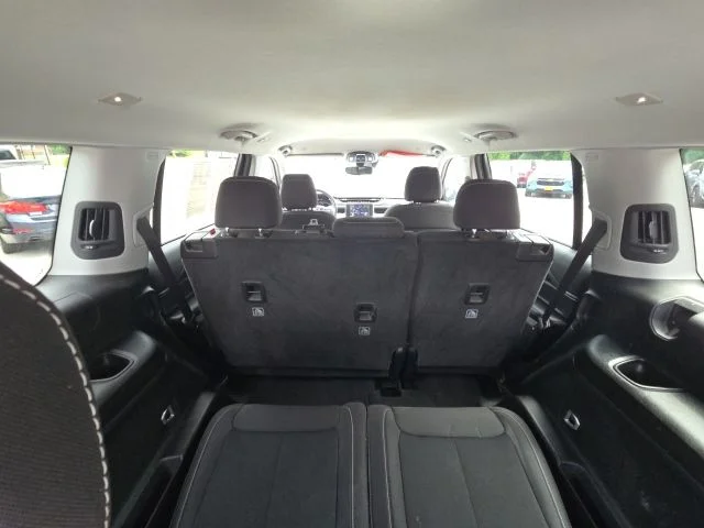 Used 2022 White Jeep Laredo image 14