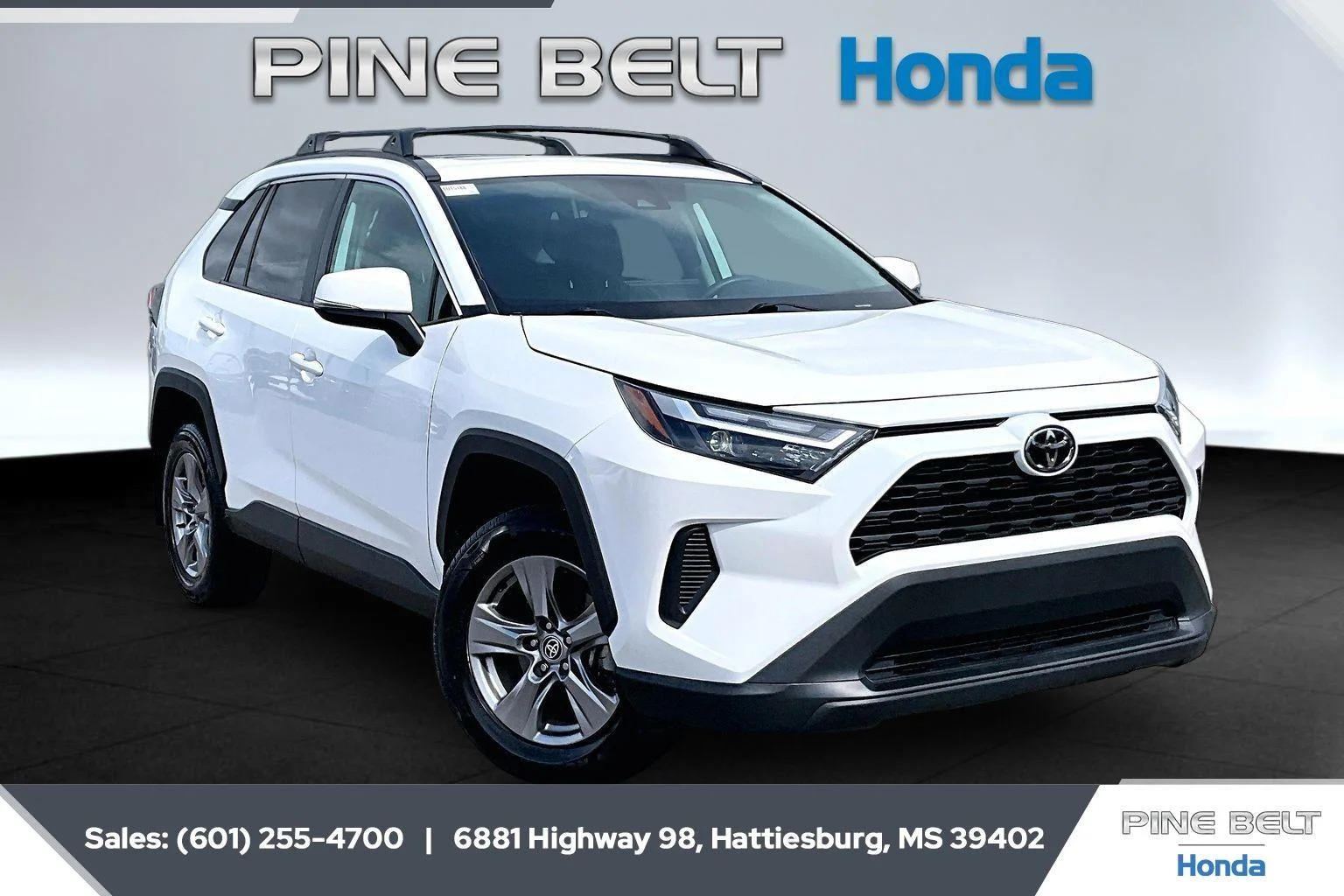 2024 Toyota RAV4 XLE FWD's photo