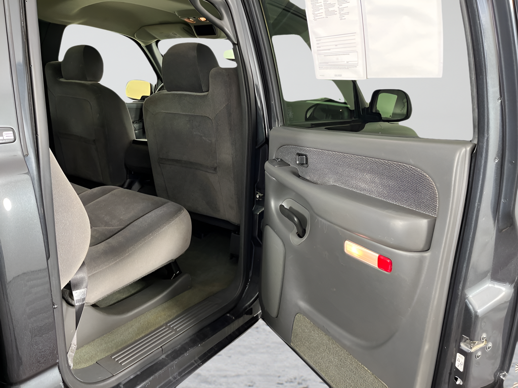 Used 2003 Carbon Metallic GMC SLE image 13