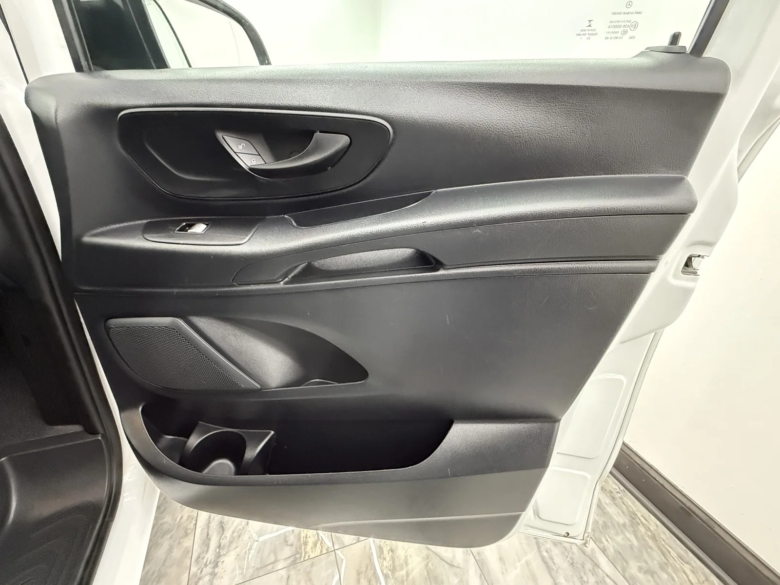 Used 2022 Arctic White Mercedes-Benz  image 32