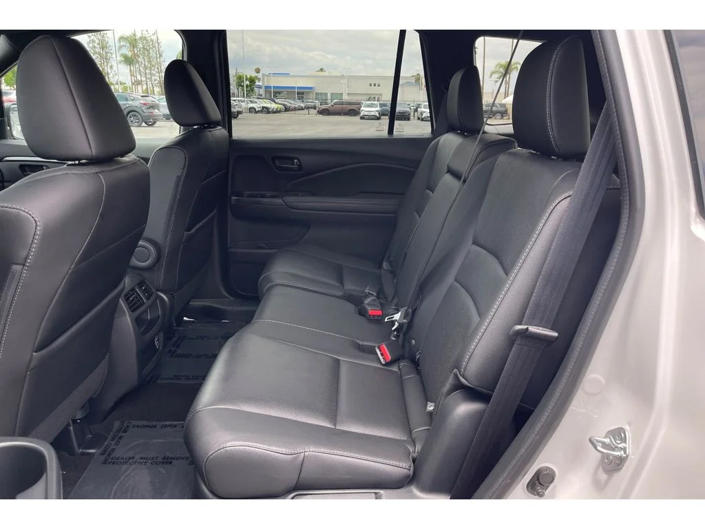 Certified Used 2023 Platinum White Pearl Honda AWD EX-L image 14