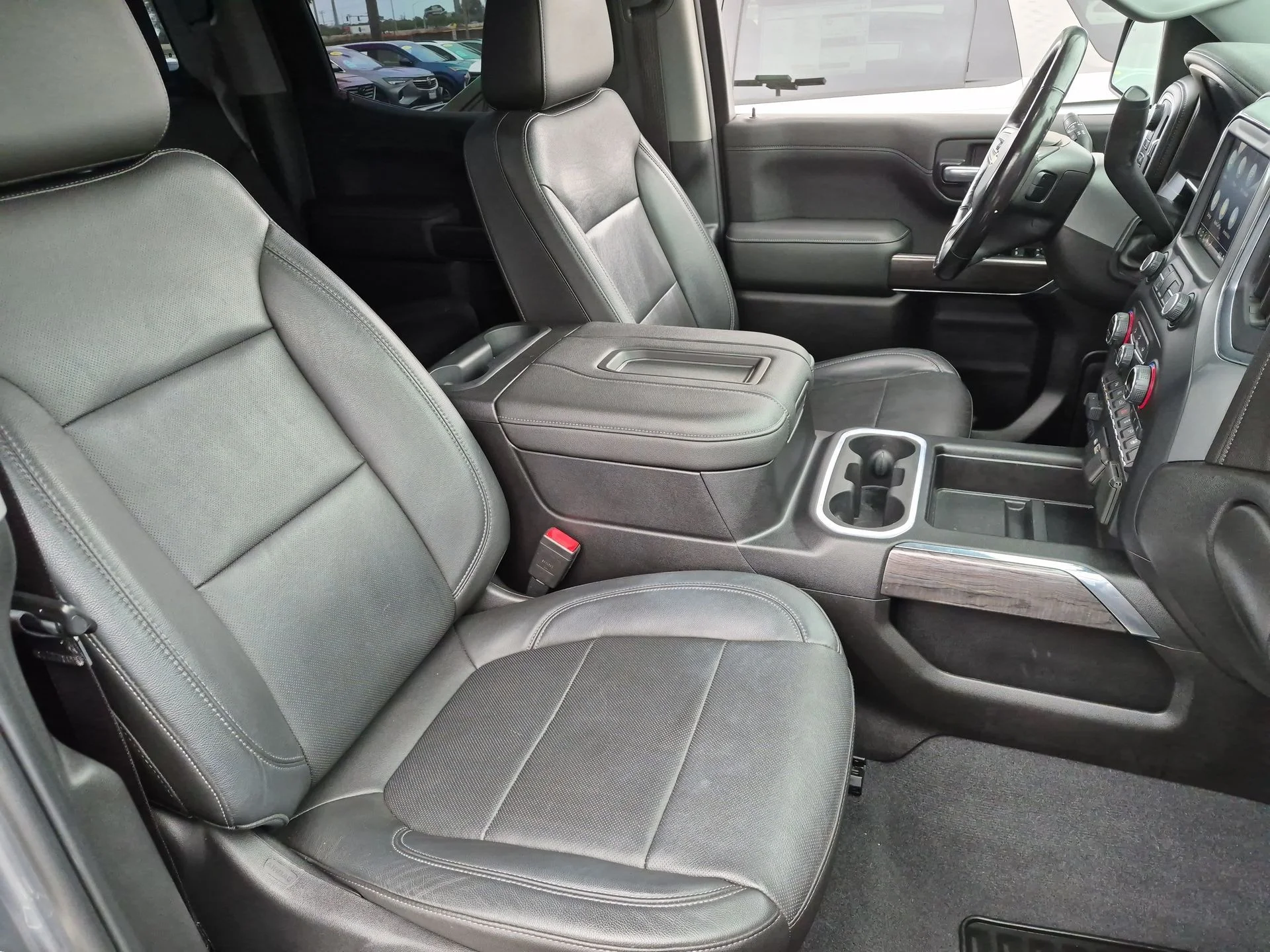 Used 2019 Gray Chevrolet LTZ image 28