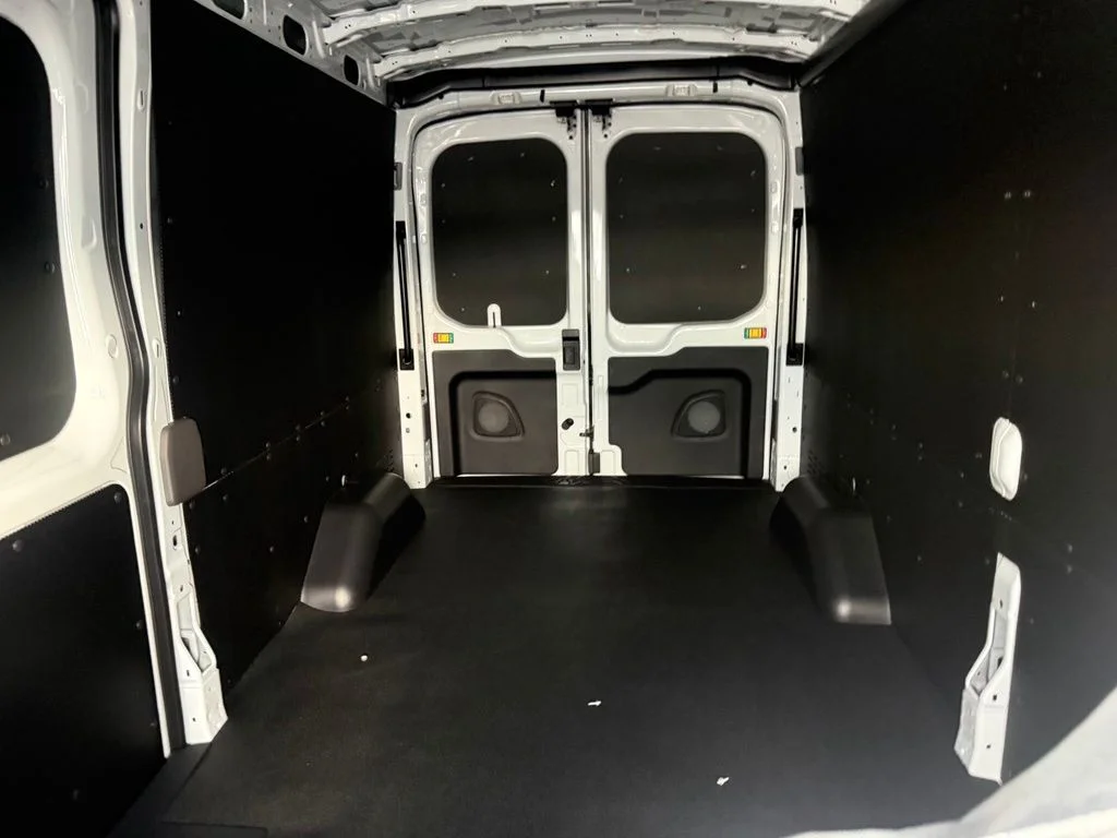 New 2026 Oxford White Ford Cargo Van image 33