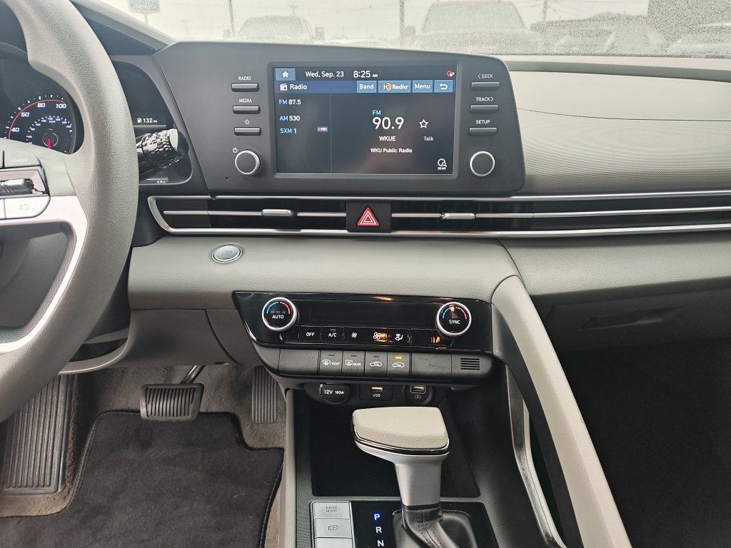 Used 2023 Blue Hyundai SEL image 21