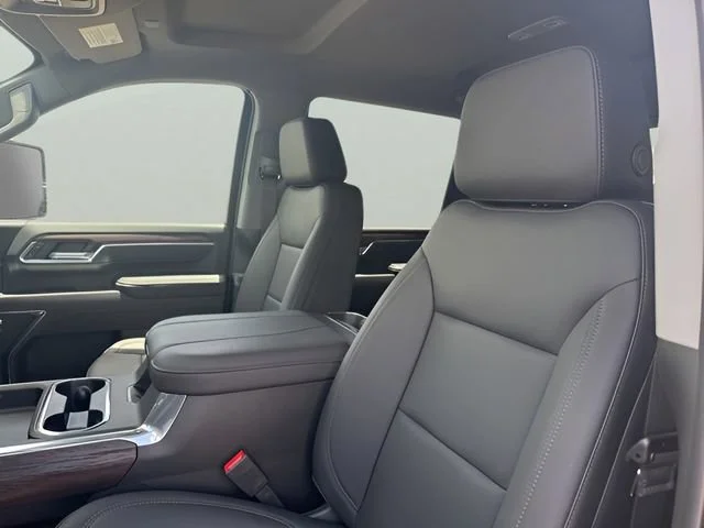 2025 GMC Sierra 2500HD SLT - Photo 11