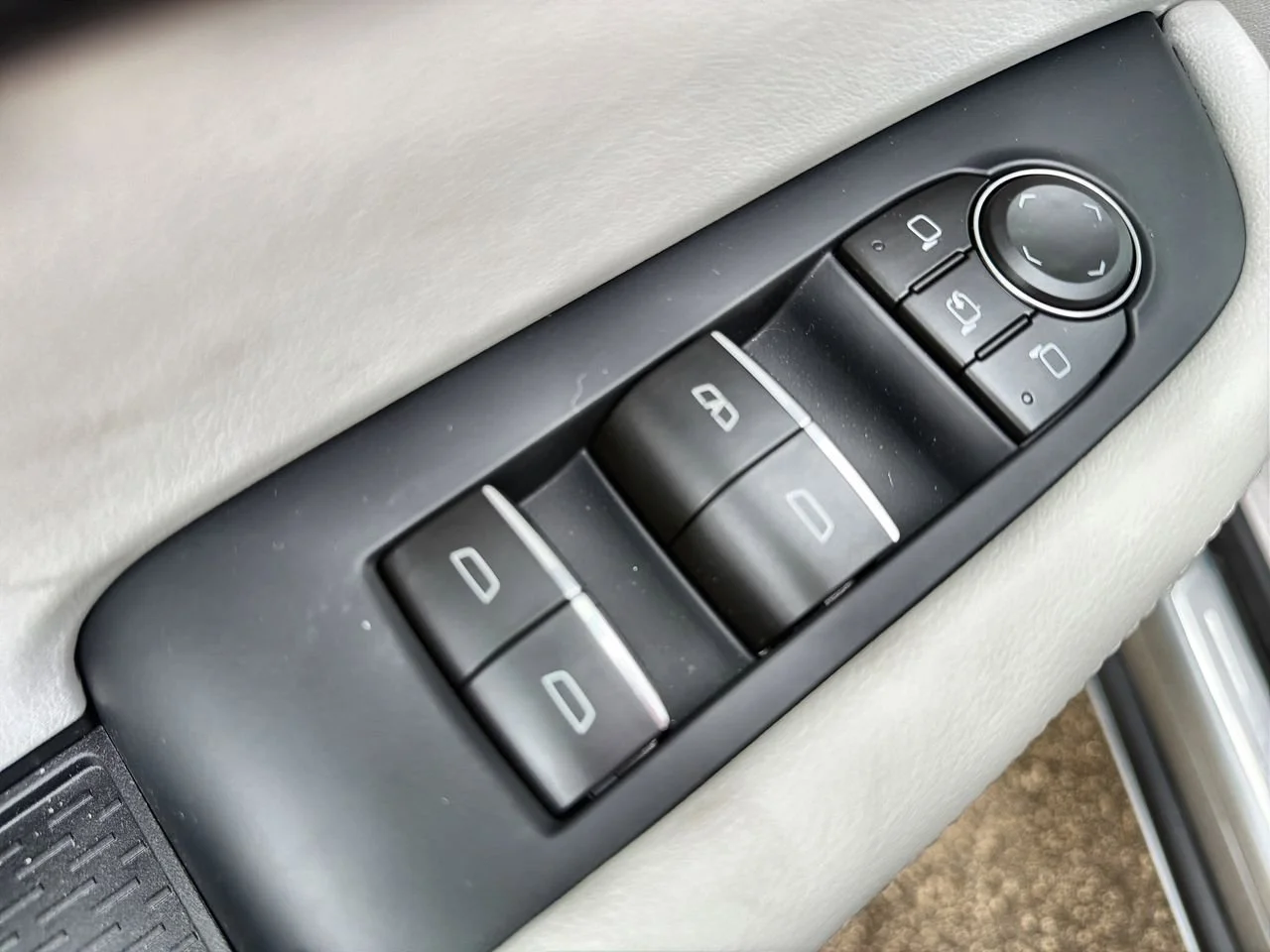 New 2026 Moonstone Gray Metallic Buick Avenir image 19