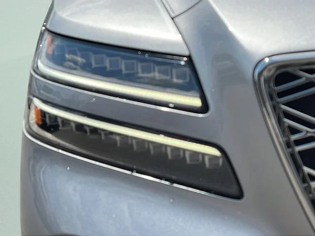 Used 2025 Silver Genesis 3.5T Prestige image 25