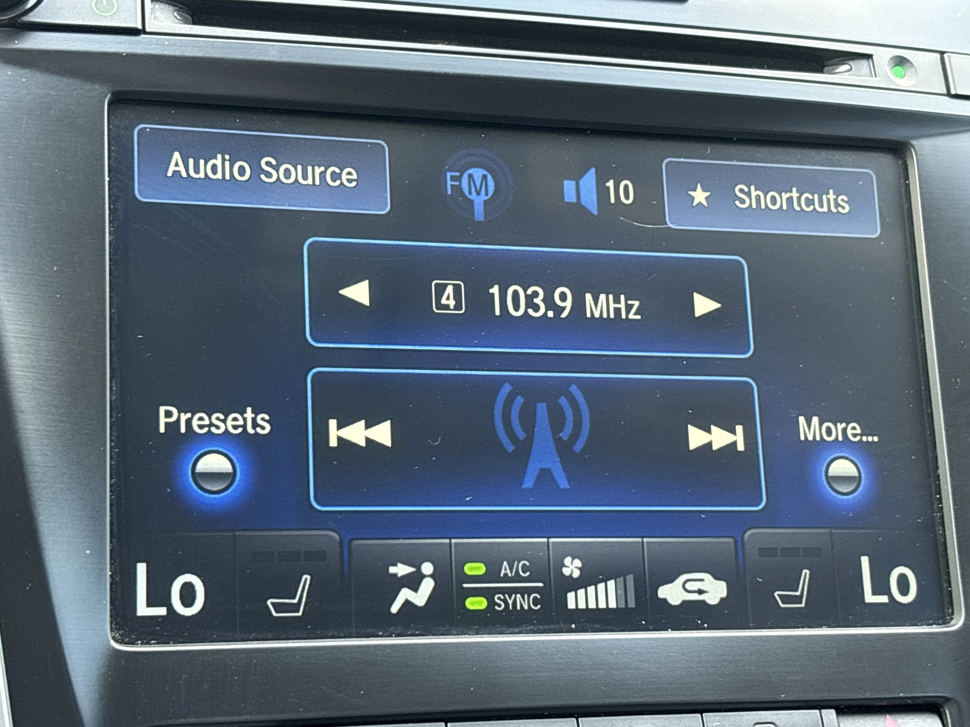 Used 2015 White Acura Base image 30