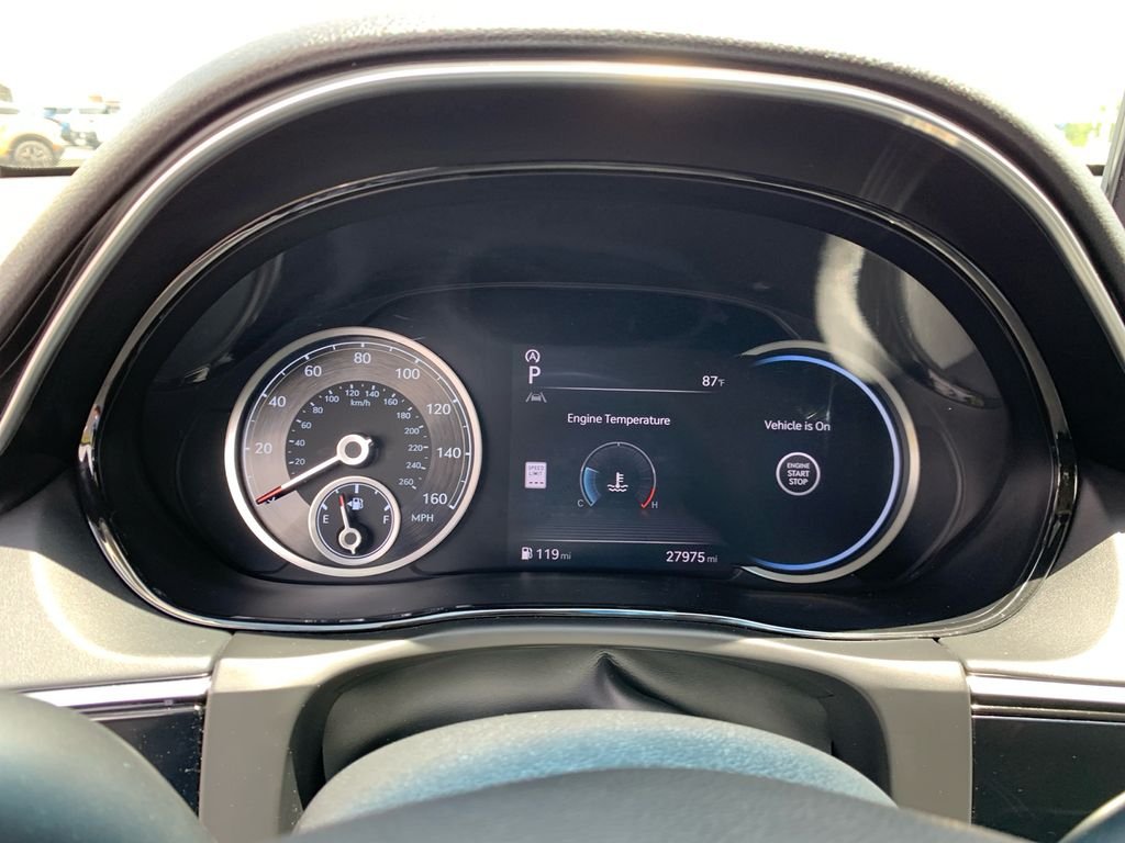 Used 2025 White Genesis 2.5T image 14