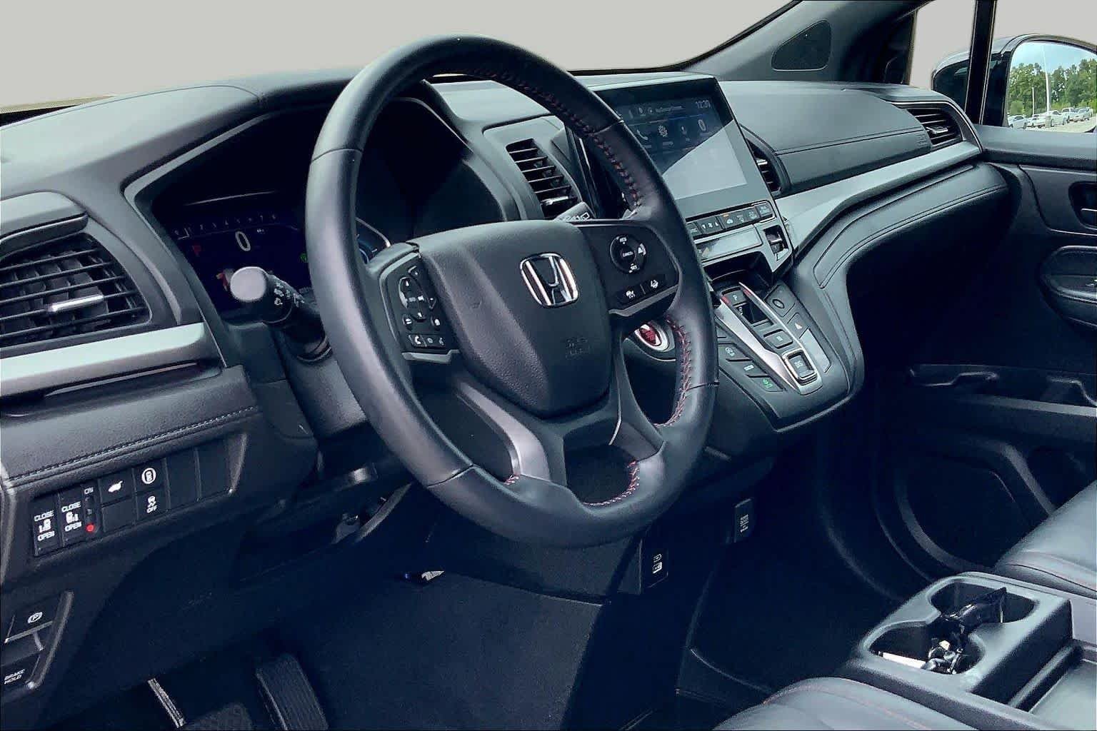 Used 2024 Platinum White Pearl Honda Sport image 17
