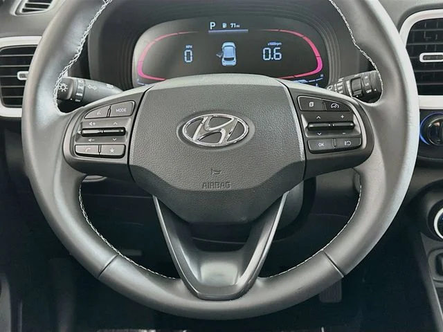Certified Used 2025 Green Hyundai Limited image 14