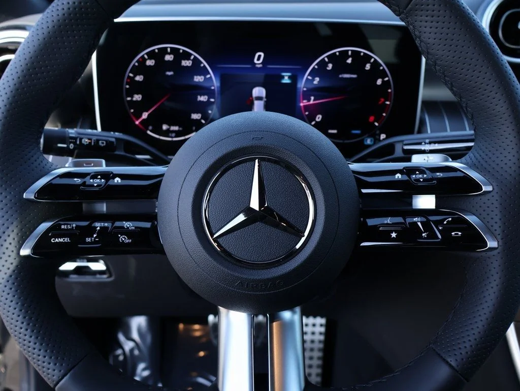 New 2026 Black Mercedes-Benz GLC 300 image 32