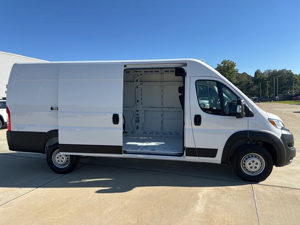 New 2026 Bright White Clear-Coat Exterior Paint RAM High Roof image 12