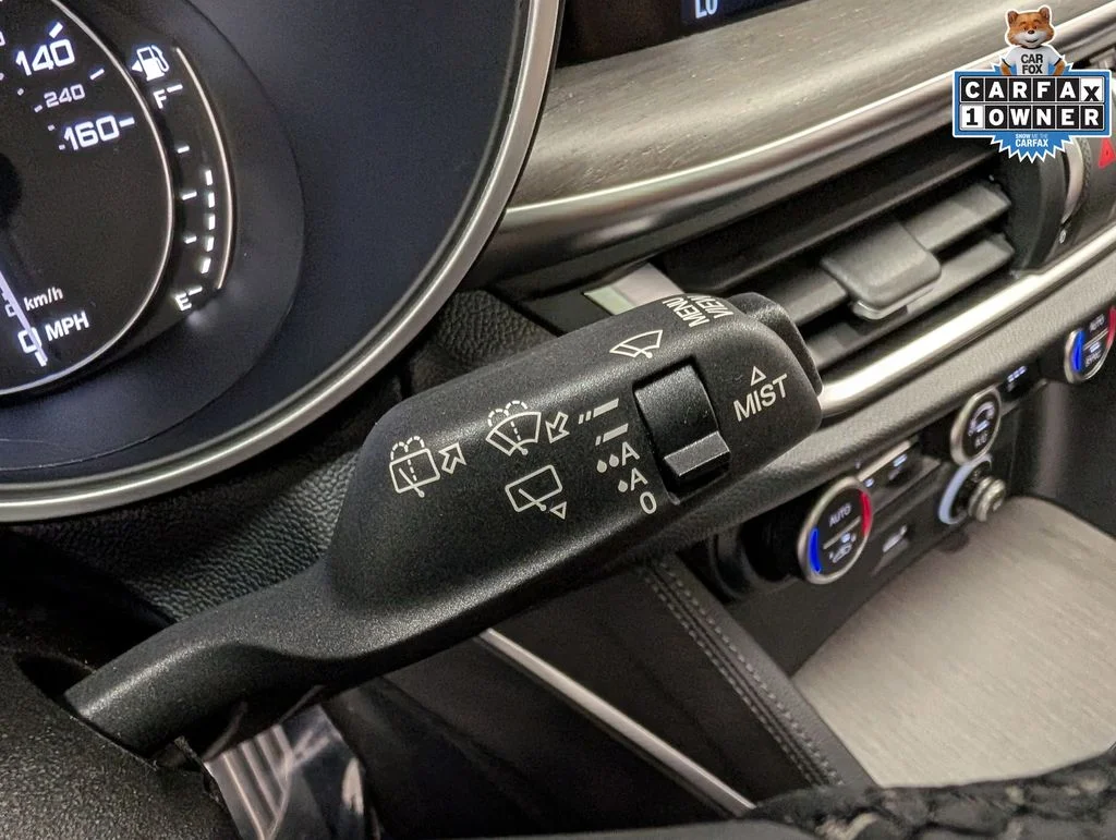 Used 2023  Alfa Romeo Ti image 19