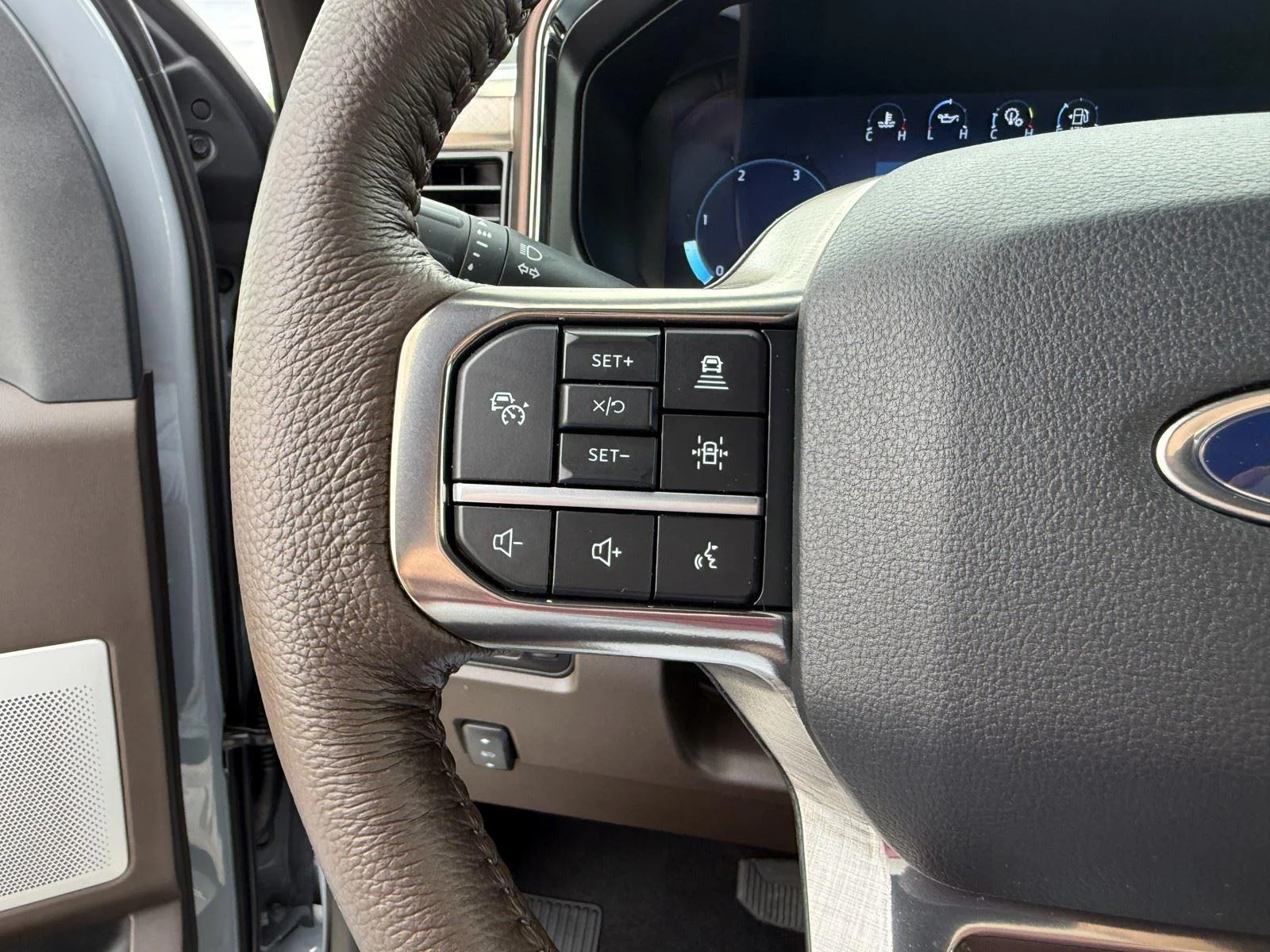 New 2026 Glacier Gray Metallic Tri-Coat Ford F-250® King Ranch® image 18