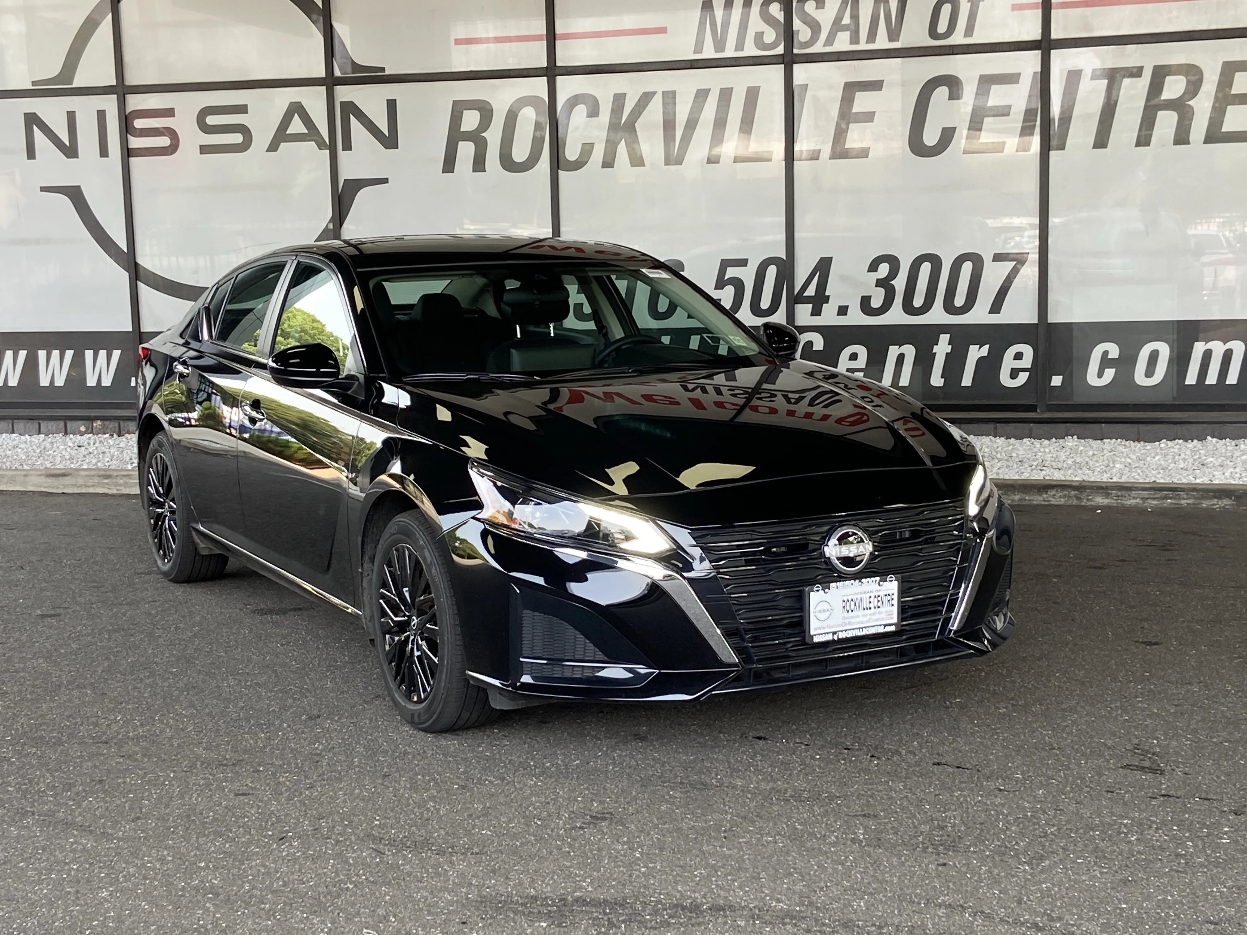 2025 Nissan Altima SV - Photo 2