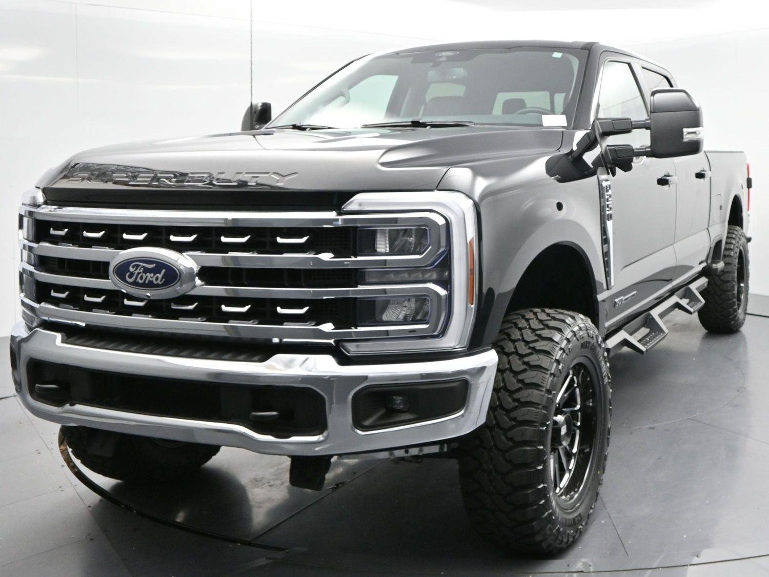 Used 2024 Agate Black Ford LARIAT image 3
